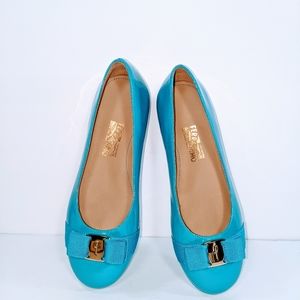 BNWT! Salvatore Ferragamo Varina patent bow flats